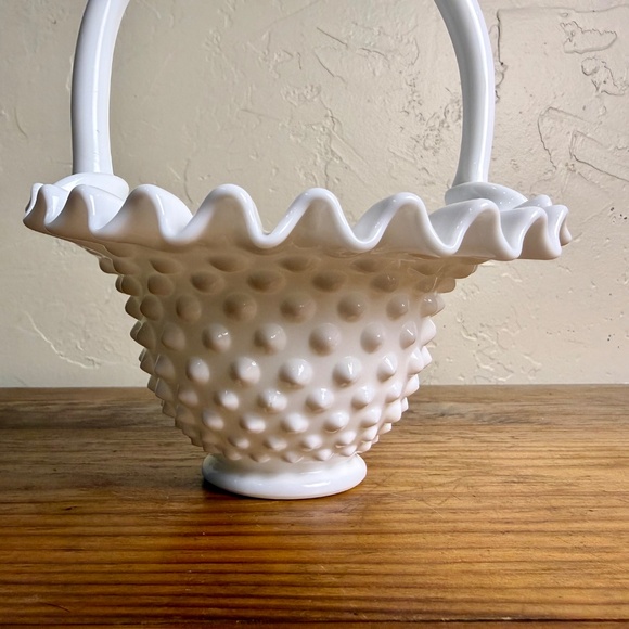 Vintage White Milk Glass Hobnail Basket with Handle Ruffled Rim - Picture 8 of 13